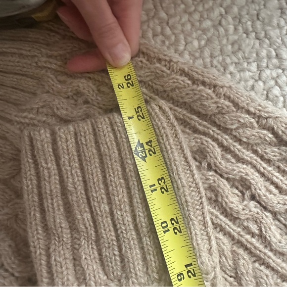 Brandy Melville Wool Cable knit sweater size Large - Picture 5 of 9